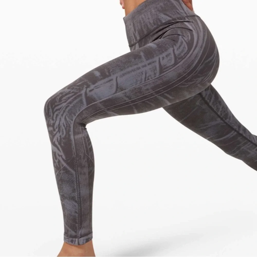 lululemon Ebb to street tight wash